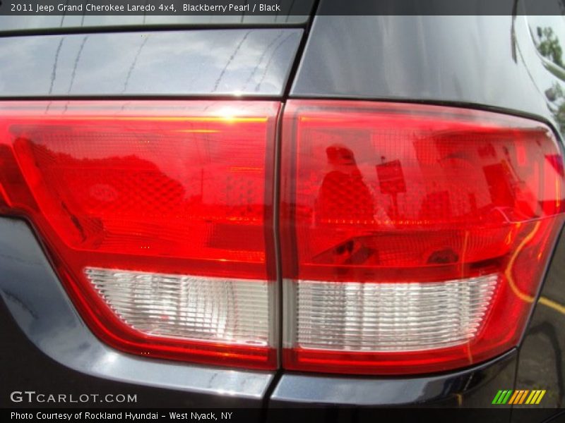 Blackberry Pearl / Black 2011 Jeep Grand Cherokee Laredo 4x4