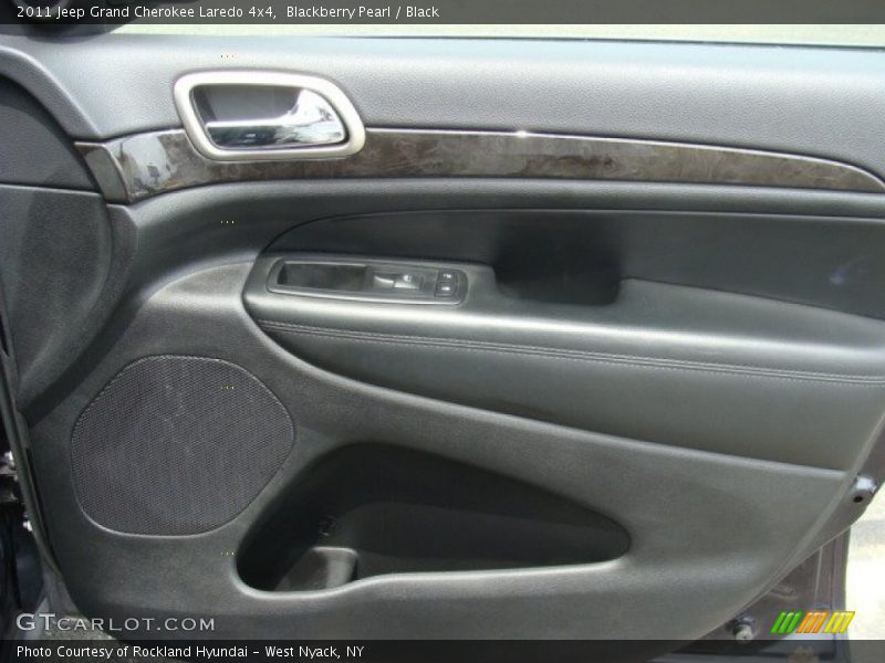 Blackberry Pearl / Black 2011 Jeep Grand Cherokee Laredo 4x4