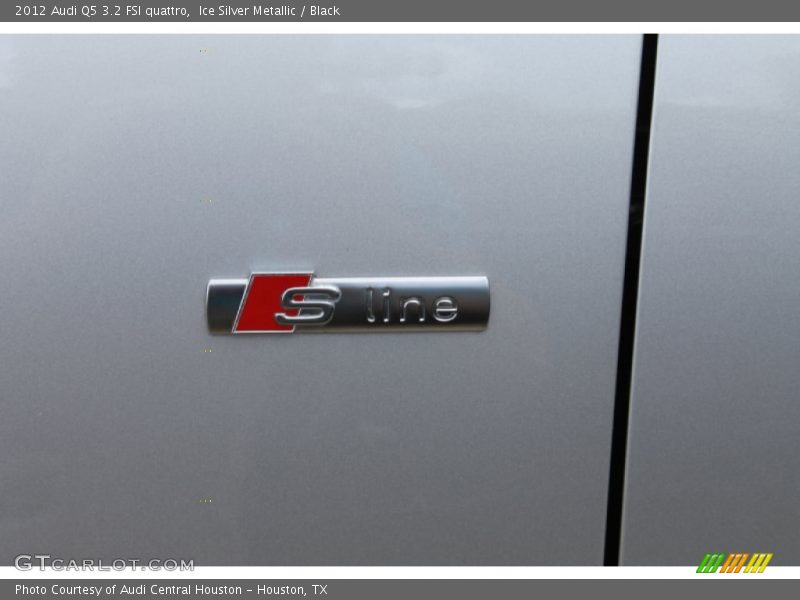 Ice Silver Metallic / Black 2012 Audi Q5 3.2 FSI quattro