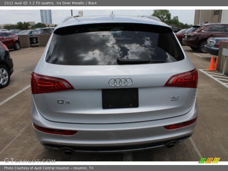 Ice Silver Metallic / Black 2012 Audi Q5 3.2 FSI quattro