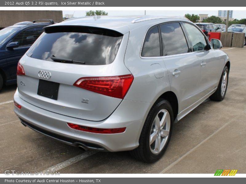  2012 Q5 3.2 FSI quattro Ice Silver Metallic