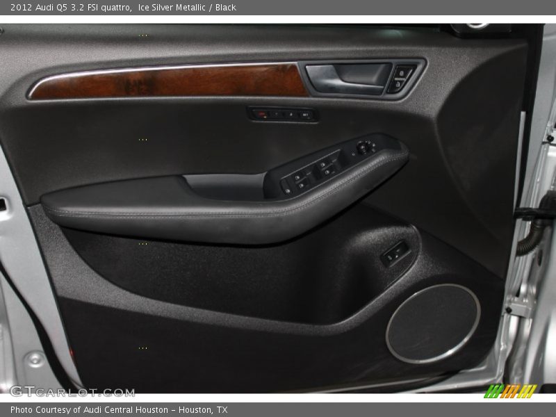 Ice Silver Metallic / Black 2012 Audi Q5 3.2 FSI quattro