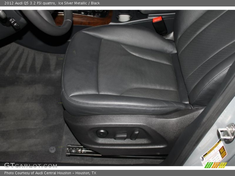 Ice Silver Metallic / Black 2012 Audi Q5 3.2 FSI quattro