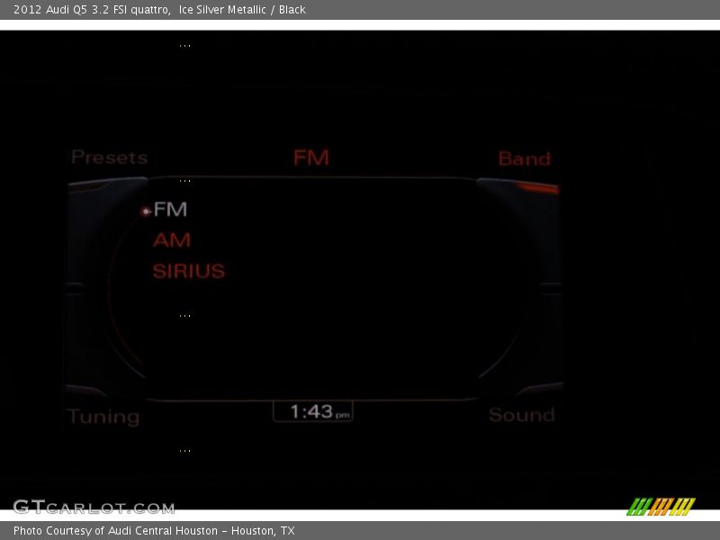 Ice Silver Metallic / Black 2012 Audi Q5 3.2 FSI quattro