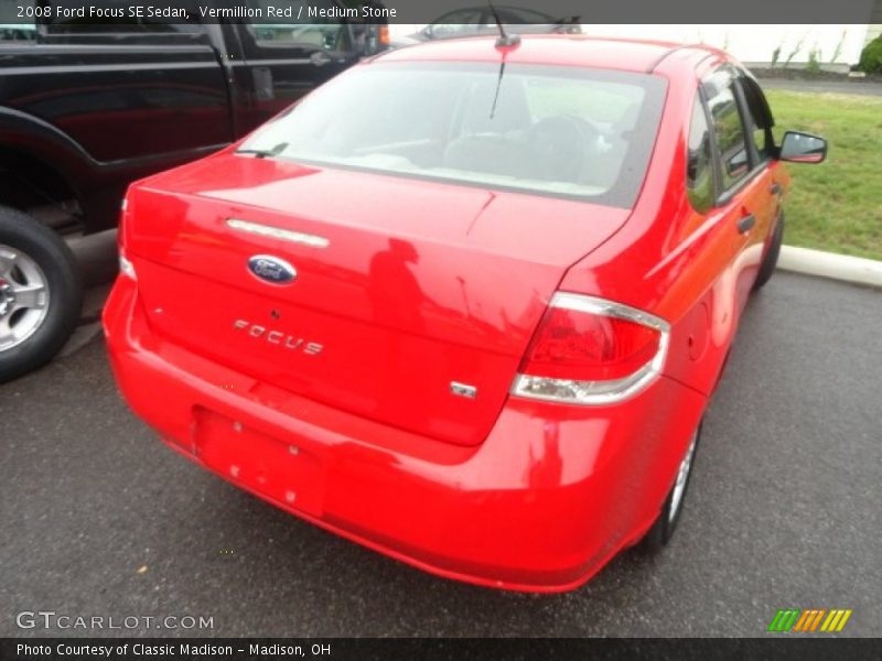 Vermillion Red / Medium Stone 2008 Ford Focus SE Sedan