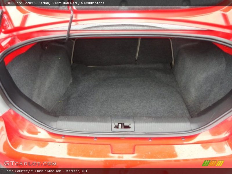 Vermillion Red / Medium Stone 2008 Ford Focus SE Sedan
