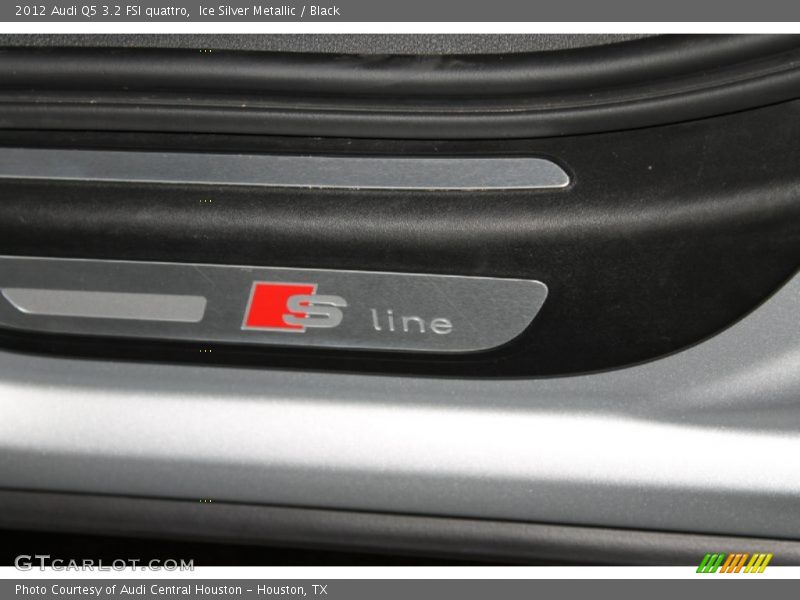 Ice Silver Metallic / Black 2012 Audi Q5 3.2 FSI quattro
