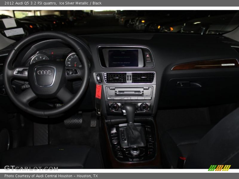 Ice Silver Metallic / Black 2012 Audi Q5 3.2 FSI quattro