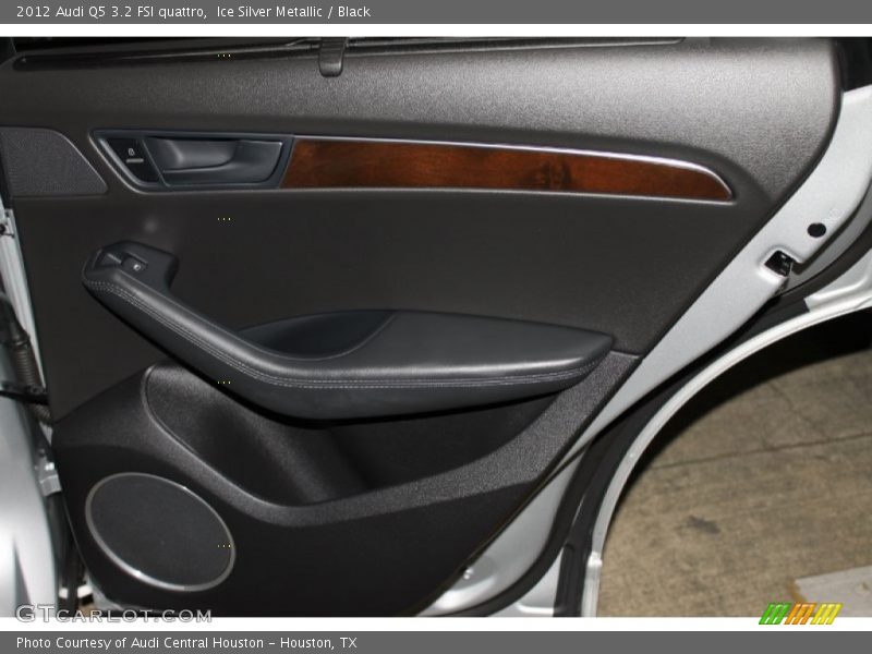 Ice Silver Metallic / Black 2012 Audi Q5 3.2 FSI quattro