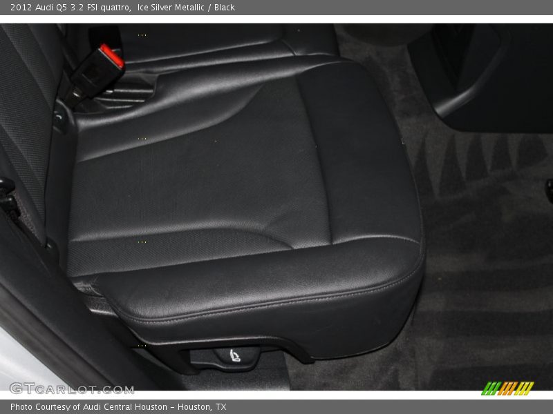 Ice Silver Metallic / Black 2012 Audi Q5 3.2 FSI quattro