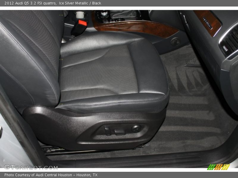 Ice Silver Metallic / Black 2012 Audi Q5 3.2 FSI quattro