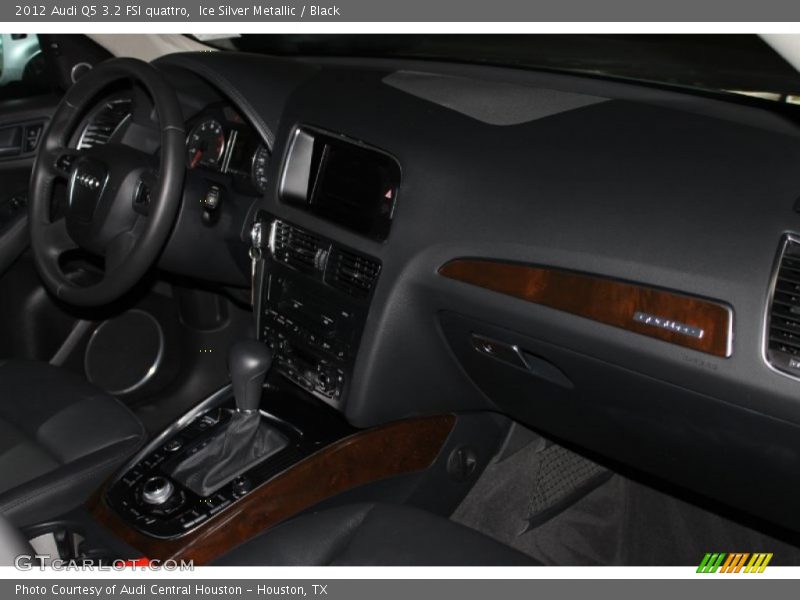 Ice Silver Metallic / Black 2012 Audi Q5 3.2 FSI quattro