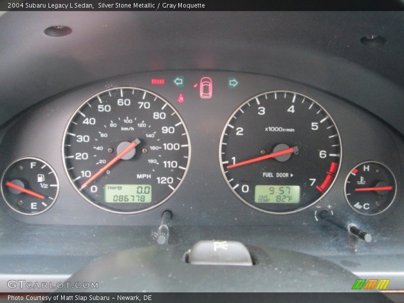 Silver Stone Metallic / Gray Moquette 2004 Subaru Legacy L Sedan
