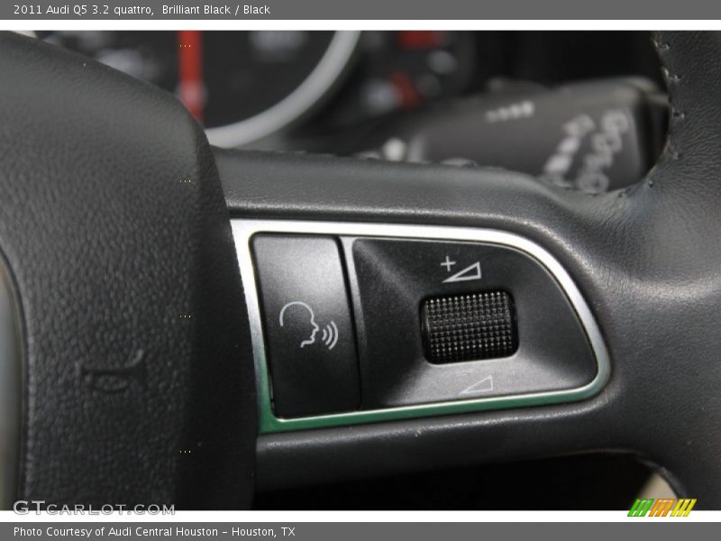 Brilliant Black / Black 2011 Audi Q5 3.2 quattro
