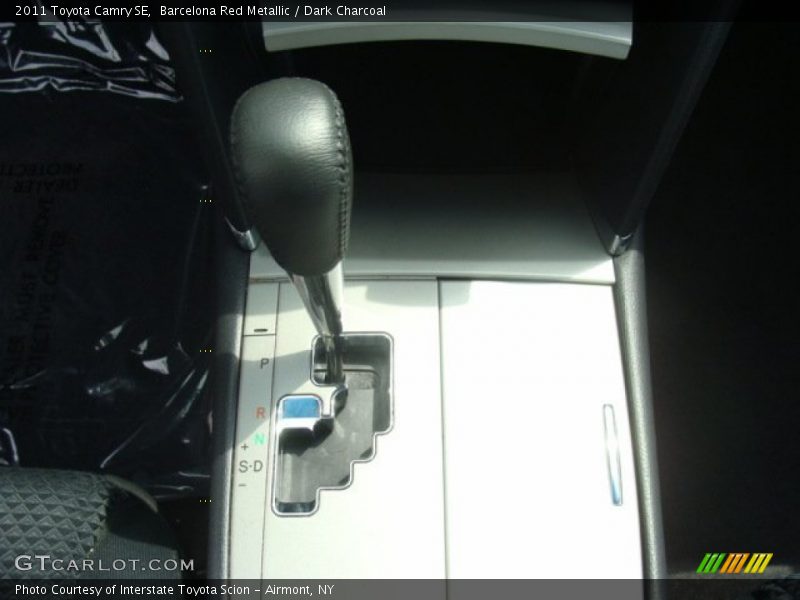 Barcelona Red Metallic / Dark Charcoal 2011 Toyota Camry SE