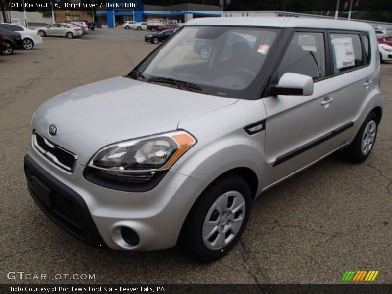 Bright Silver / Black Cloth 2013 Kia Soul 1.6