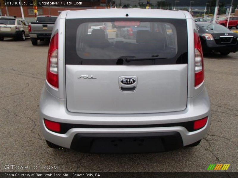 Bright Silver / Black Cloth 2013 Kia Soul 1.6