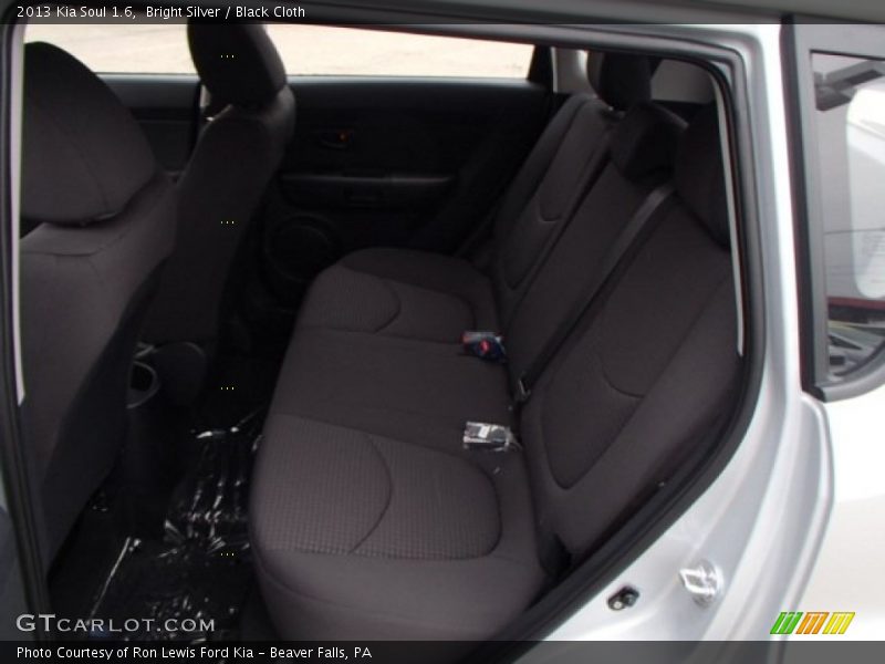 Bright Silver / Black Cloth 2013 Kia Soul 1.6