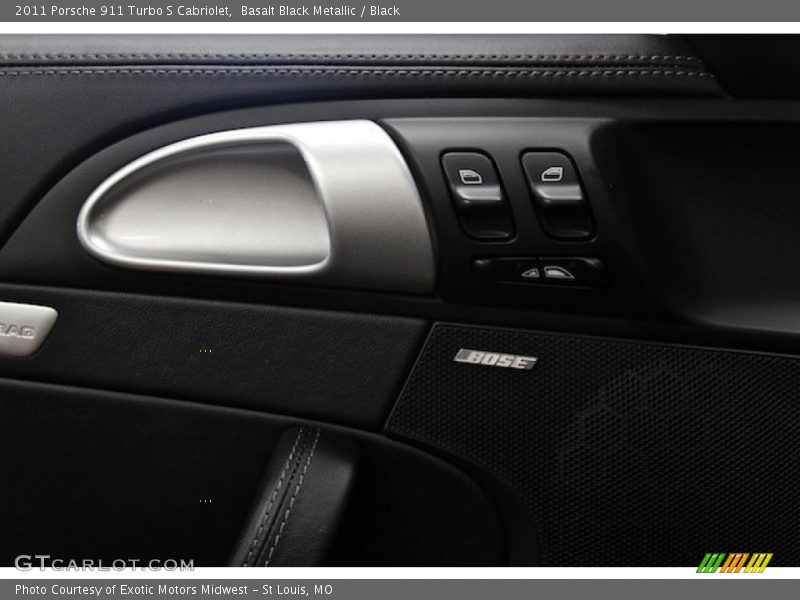 Controls of 2011 911 Turbo S Cabriolet