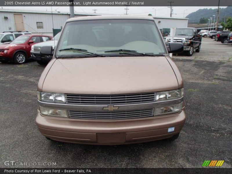 Light Autumnwood Metallic / Neutral 2005 Chevrolet Astro LS AWD Passenger Van