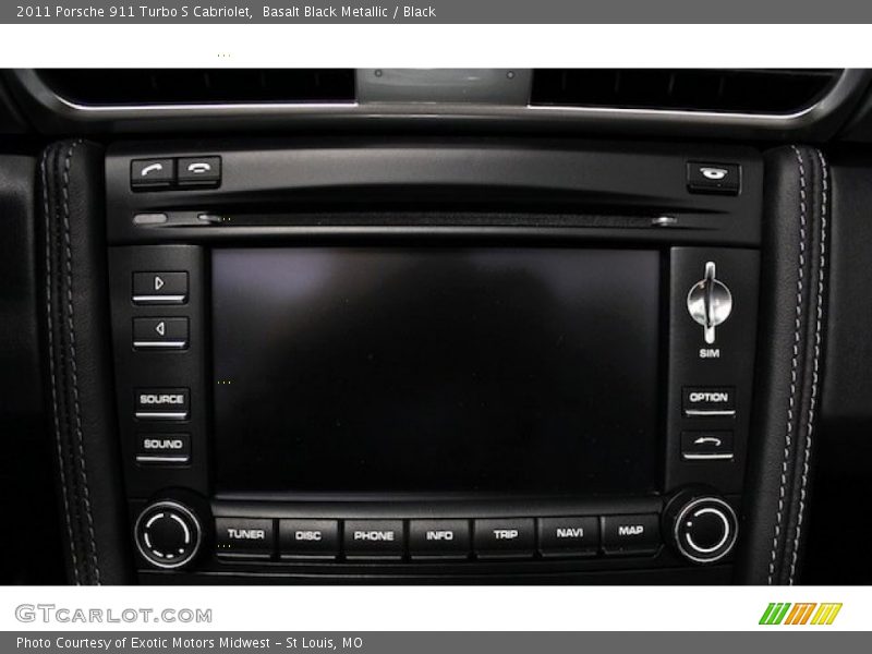 Controls of 2011 911 Turbo S Cabriolet