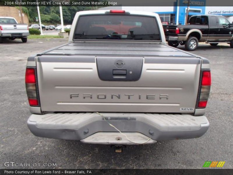 Sand Dune Metallic / Beige 2004 Nissan Frontier XE V6 Crew Cab