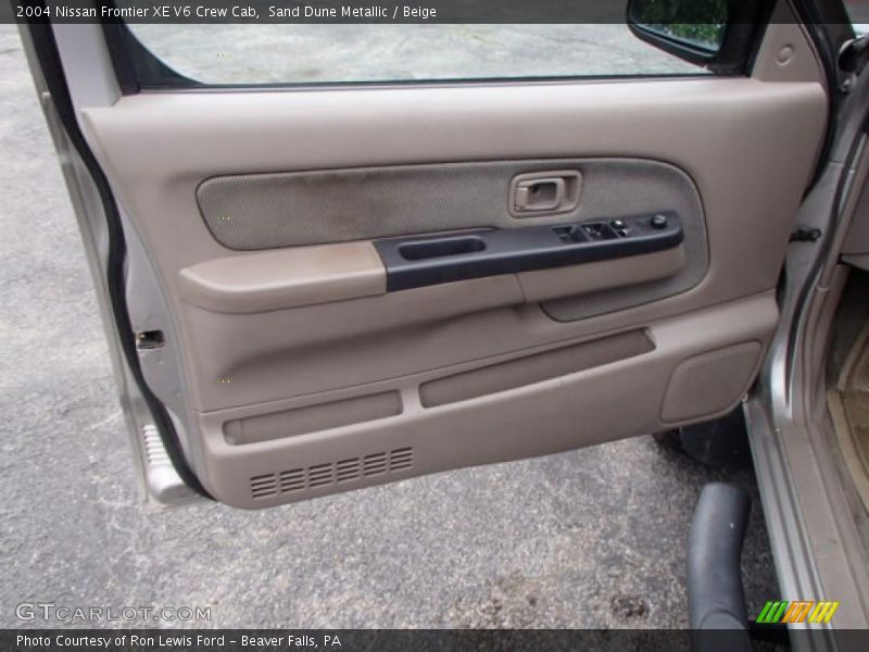 Sand Dune Metallic / Beige 2004 Nissan Frontier XE V6 Crew Cab