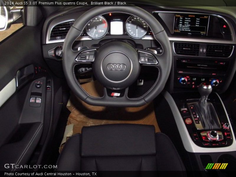 Dashboard of 2014 S5 3.0T Premium Plus quattro Coupe