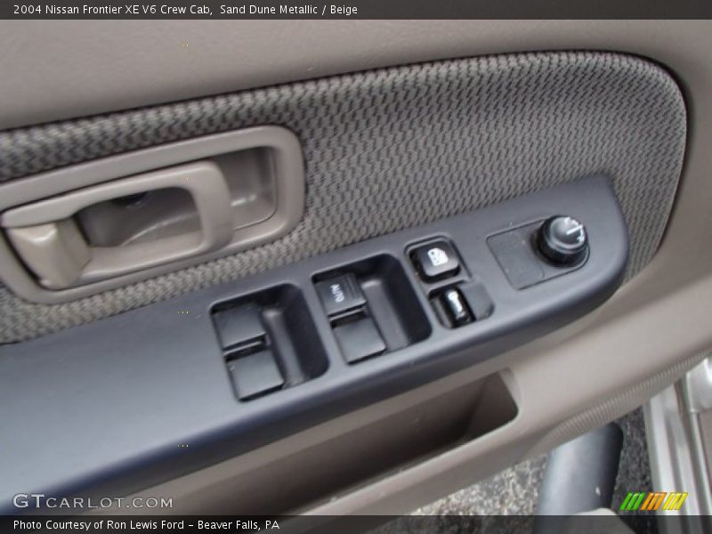 Sand Dune Metallic / Beige 2004 Nissan Frontier XE V6 Crew Cab