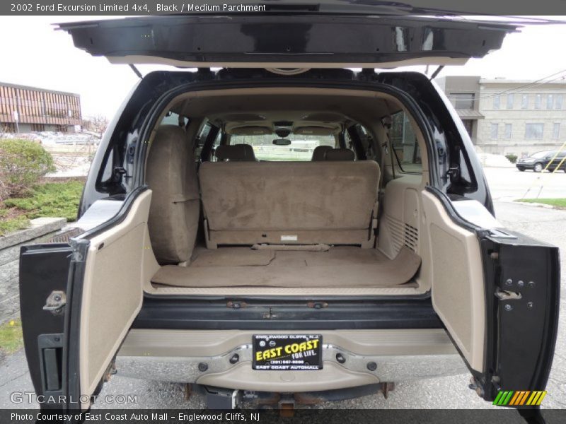 Black / Medium Parchment 2002 Ford Excursion Limited 4x4