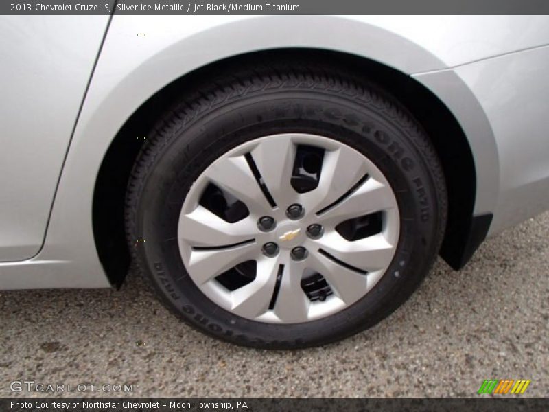 Silver Ice Metallic / Jet Black/Medium Titanium 2013 Chevrolet Cruze LS
