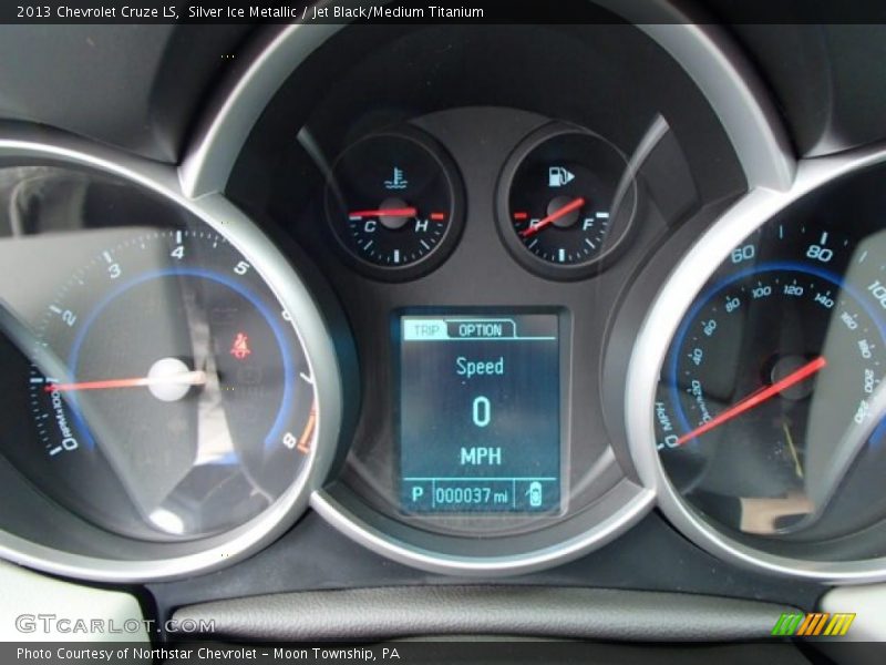 Silver Ice Metallic / Jet Black/Medium Titanium 2013 Chevrolet Cruze LS