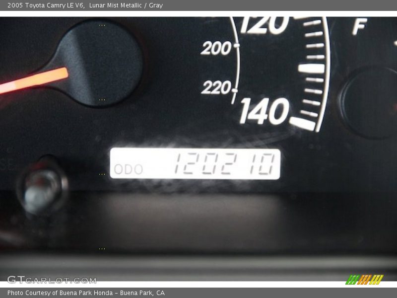 Lunar Mist Metallic / Gray 2005 Toyota Camry LE V6
