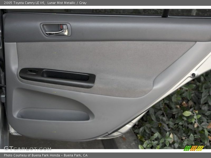Lunar Mist Metallic / Gray 2005 Toyota Camry LE V6