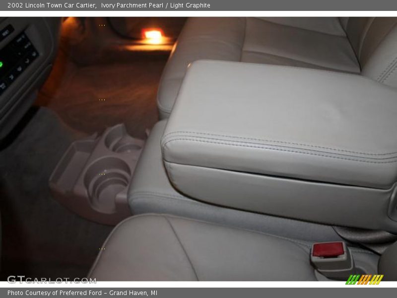 Ivory Parchment Pearl / Light Graphite 2002 Lincoln Town Car Cartier