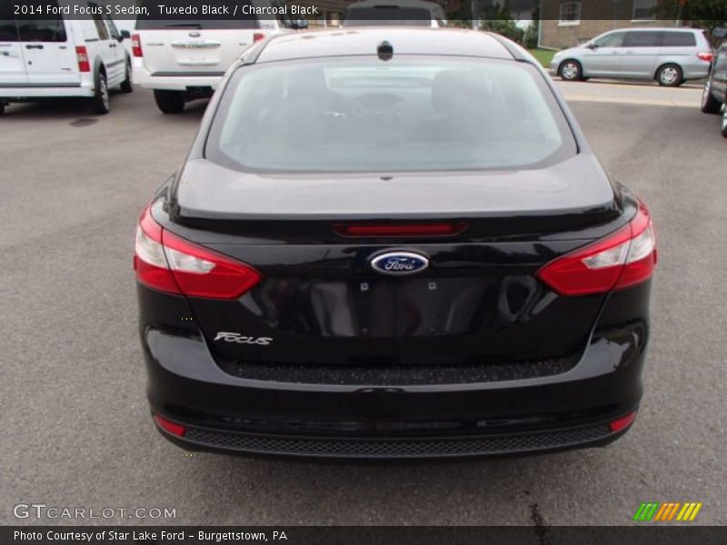 Tuxedo Black / Charcoal Black 2014 Ford Focus S Sedan