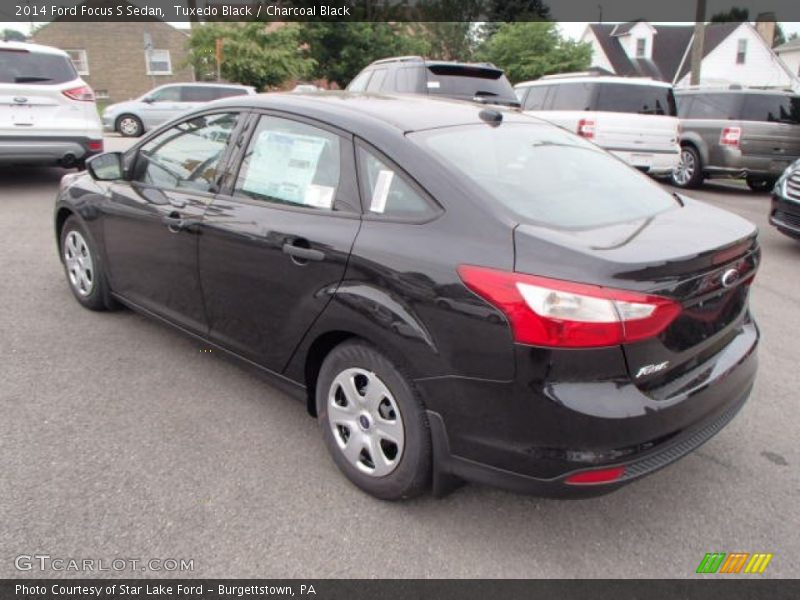 Tuxedo Black / Charcoal Black 2014 Ford Focus S Sedan