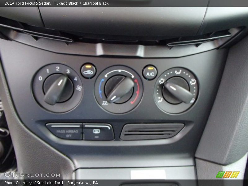 Controls of 2014 Focus S Sedan