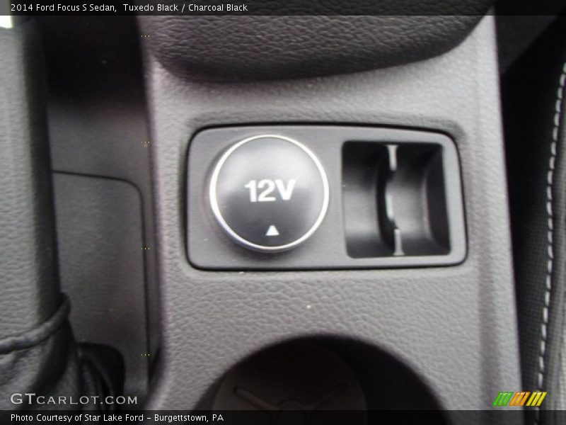 Tuxedo Black / Charcoal Black 2014 Ford Focus S Sedan