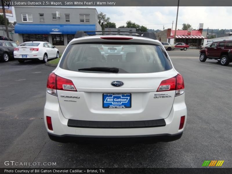 Satin White Pearl / Warm Ivory 2011 Subaru Outback 2.5i Wagon