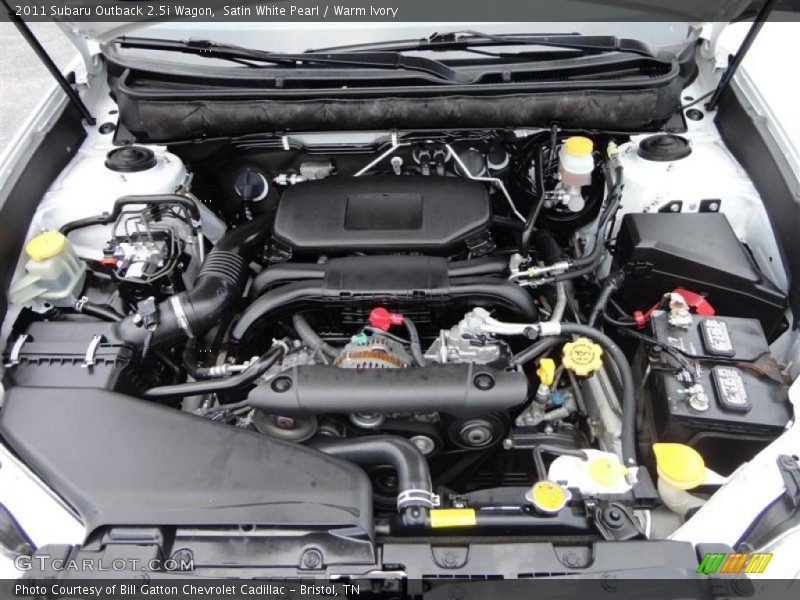 Satin White Pearl / Warm Ivory 2011 Subaru Outback 2.5i Wagon