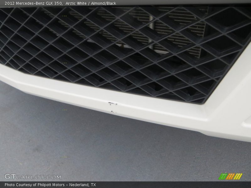 Arctic White / Almond/Black 2012 Mercedes-Benz GLK 350