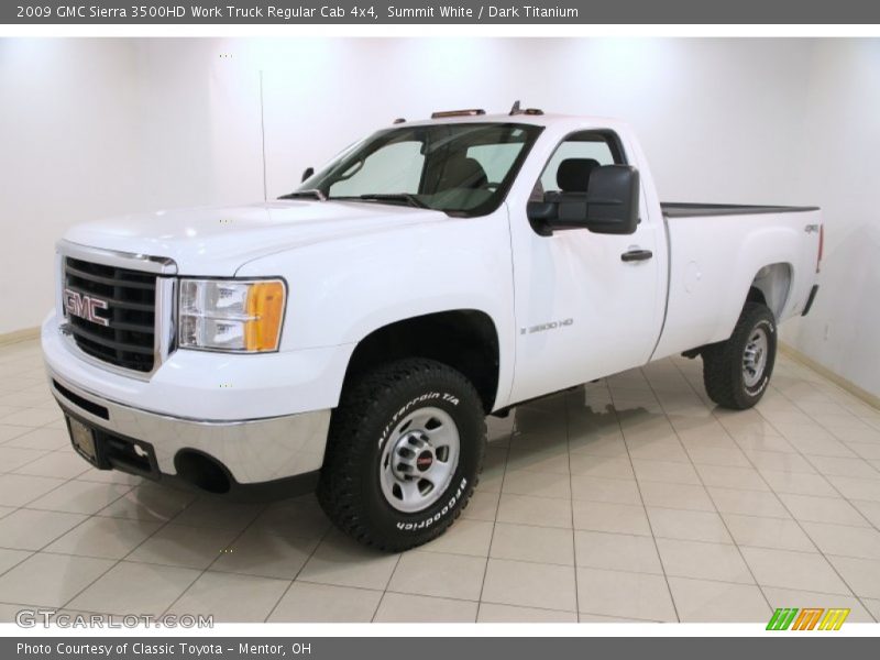 Front 3/4 View of 2009 Sierra 3500HD Work Truck Regular Cab 4x4