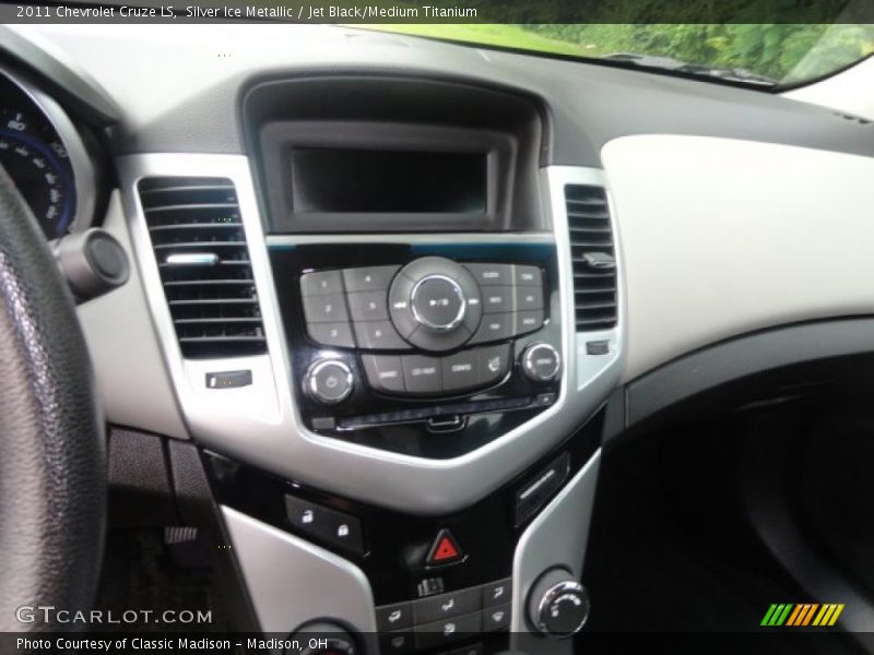 Silver Ice Metallic / Jet Black/Medium Titanium 2011 Chevrolet Cruze LS