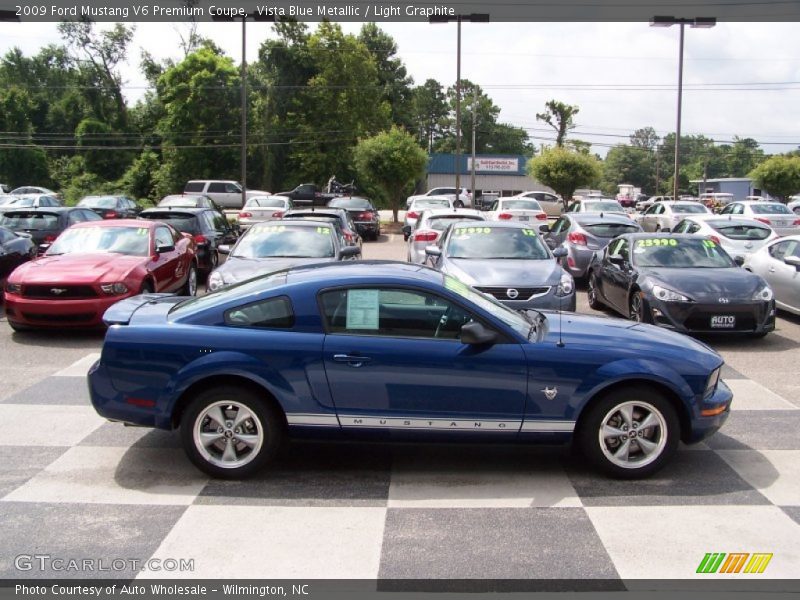 Vista Blue Metallic / Light Graphite 2009 Ford Mustang V6 Premium Coupe