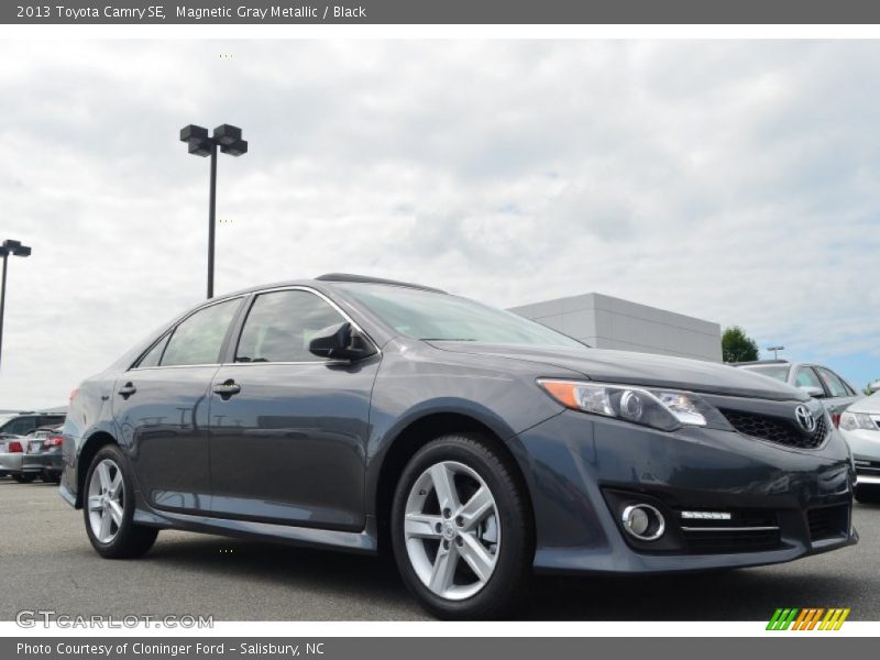 Magnetic Gray Metallic / Black 2013 Toyota Camry SE