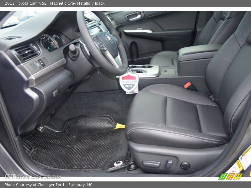 Magnetic Gray Metallic / Black 2013 Toyota Camry SE