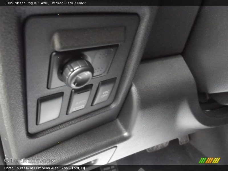 Wicked Black / Black 2009 Nissan Rogue S AWD