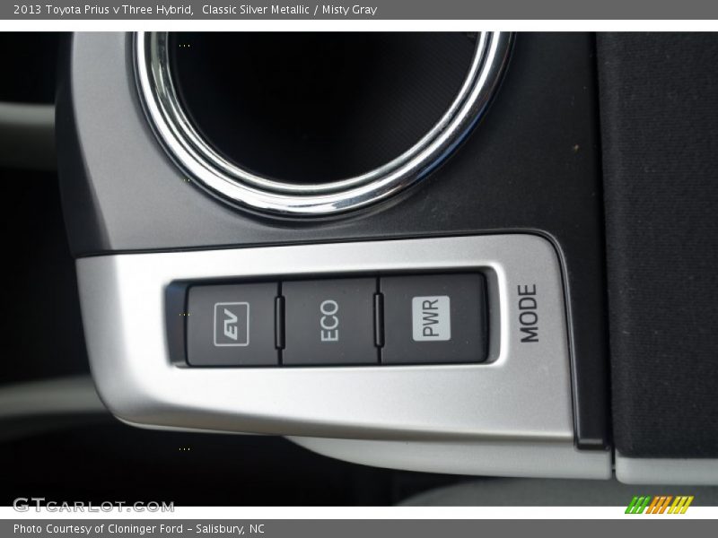 Classic Silver Metallic / Misty Gray 2013 Toyota Prius v Three Hybrid