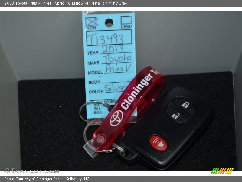 Classic Silver Metallic / Misty Gray 2013 Toyota Prius v Three Hybrid